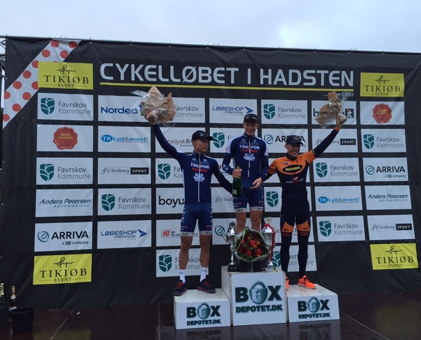 Vinder Søren Kragh Andersen foran Patrick Clausen og Jonas Aaen